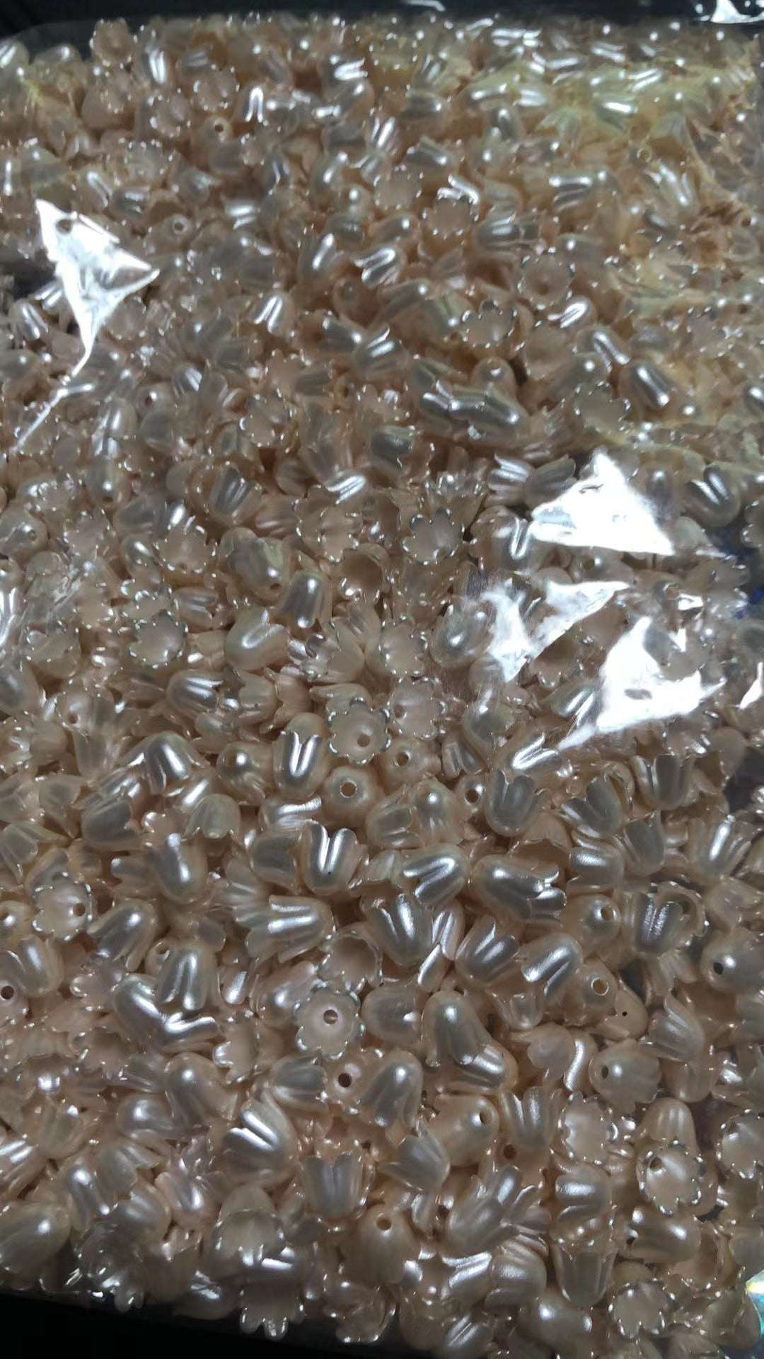 1袋小さいパールスズランカラフルdiyパーツ花の形手作りアクセサリ